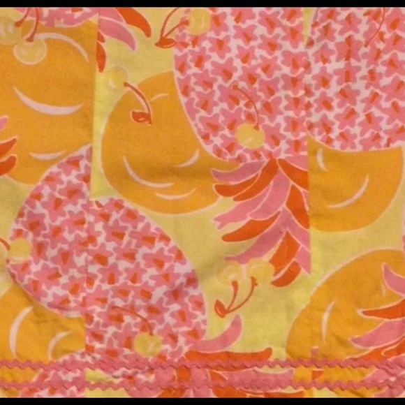 Lilly Pulitzer. Ladies S. Pina Colada print. Worn 4 times. Non smoking/cat home. - Picture 6 of 6